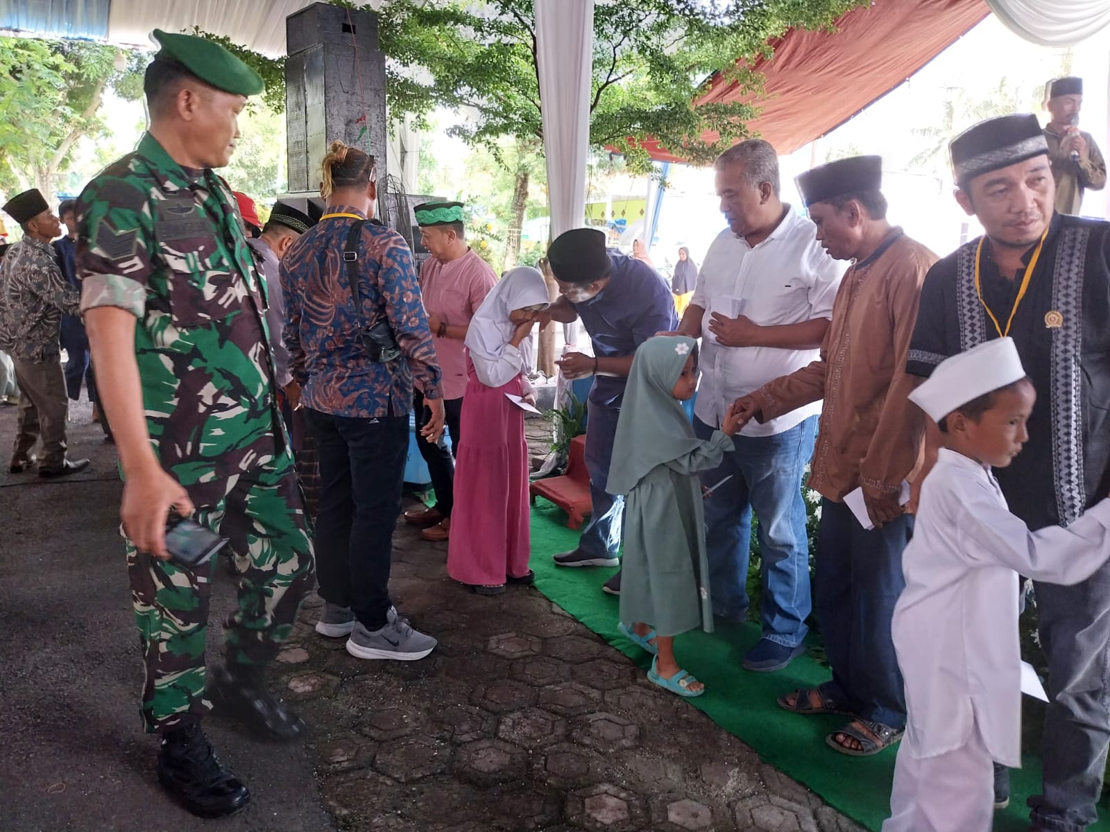 Milangkala Desa Mulyasari ke 42, adakan kegiatan sosial santunan, sunatan, dan berbagai kegiatan lain.