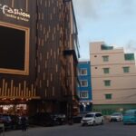 D’FASHION Toko Besar Tapi Lahan Parkir Memakan Badan Jalan