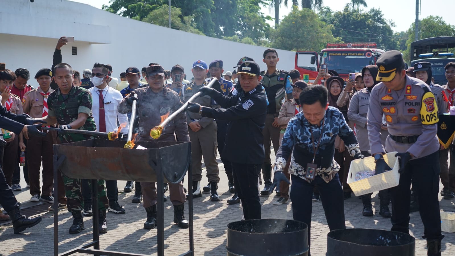 Pemusnahan Barang Bukti Dalam Rangka PAM Nataru Oleh Polres Karawang