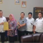 Asosiasi Kepala Desa Seluruh Indonesia (AKSI) DPC Karawang Jawa Barat, yang di pimpin oleh H.Ato Furtoni Datangi DPMD