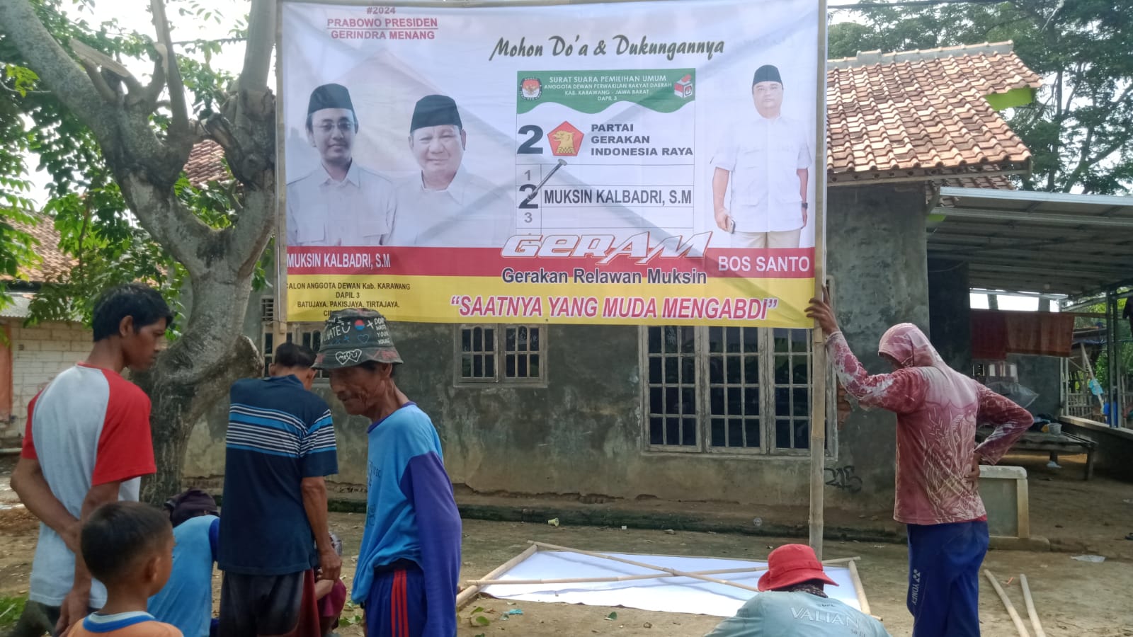 Muksin Kalbadri,S.M Tokoh Pemuda (Dapil 3 Partai Gerindra ) Siap Mewujudkan Lembaga DPRD Yang Aspiratif ,Transparan Dan Akuntabel Dalam Mendorong Terwujud Nya Kesejahteraan Masyarakat Karawang