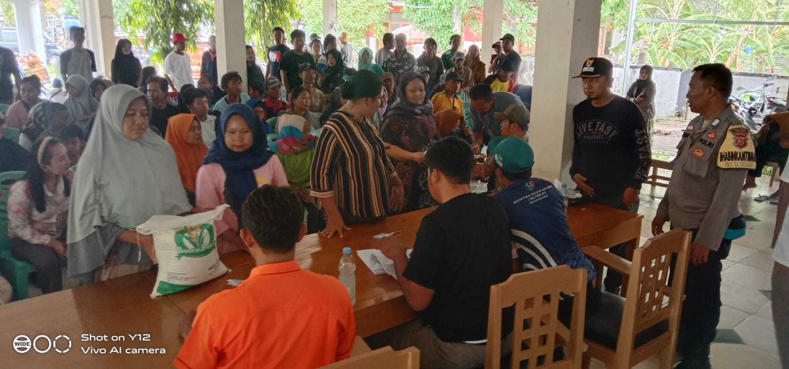 Hari ke Tiga PT.Pos Indonesia Unit Blanakan Salurkan Bansos Pangan Beras Ke Tiga Desa Di Wilayah Kecamatan Blanakan