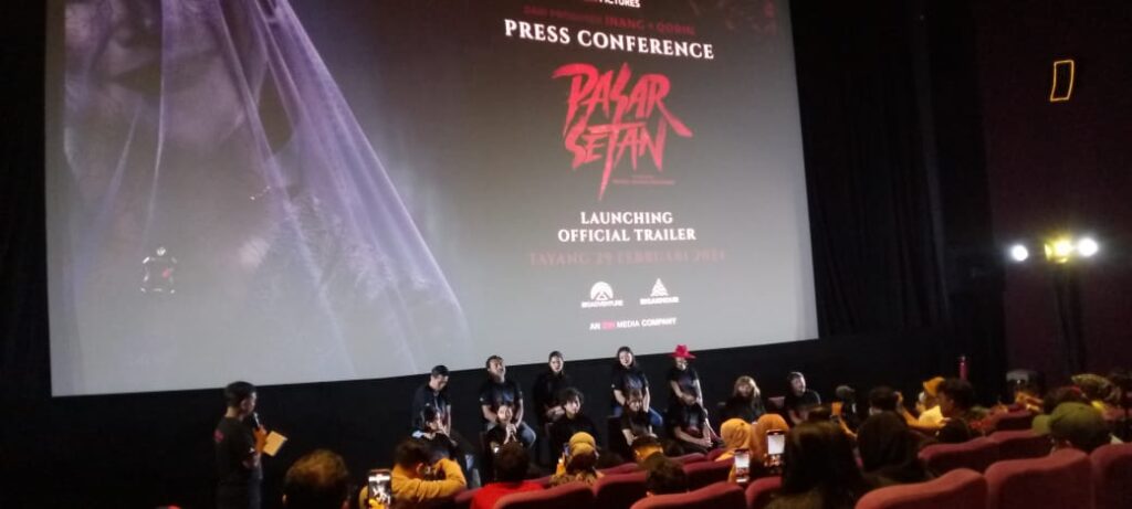 Film horor pasar setan rilis trailer menegangkan ancaman kematian para vlogger mengejar konten viral