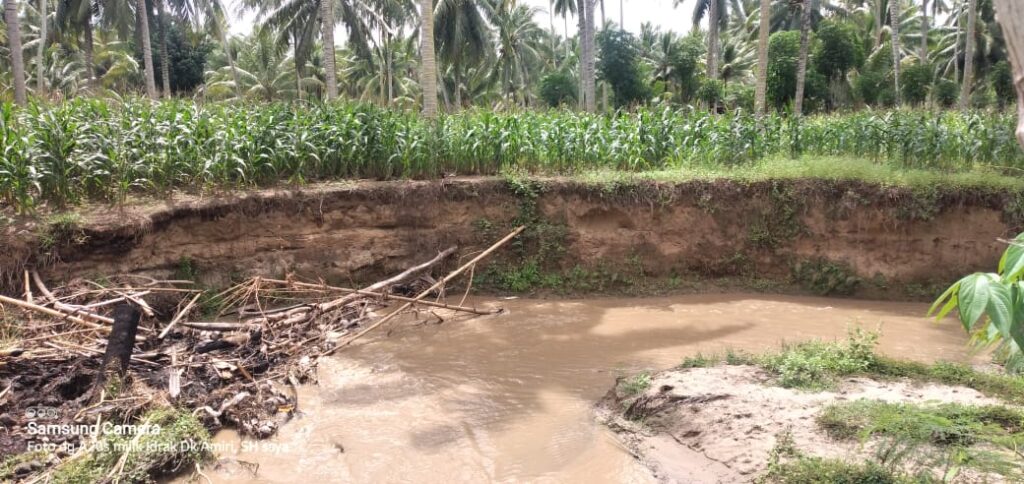 Kapolres Gorontalo “Diminta” Tangkap Pelaku Galian C Sudah Kebal Hukum Karena Diduga Kuat Telah Merusak Jembatan Pasar Pulubala.