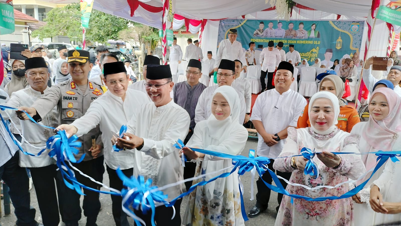 Sekda OKU Mewakili PJ Bupati OKU Resmi Membuka Pasar Bedug Ramadhan 1445 H