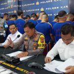 Kasat Narkoba Polres Karawang kembali berhasil mengungkap 18 kasus pengedaran obat obat terlarang