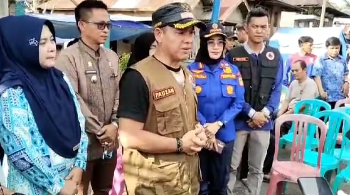 Perhatian Penuh dari Penjabat Bupati Empat Lawang Terhadap Korban Kebakaran di Desa Seguring Kecil