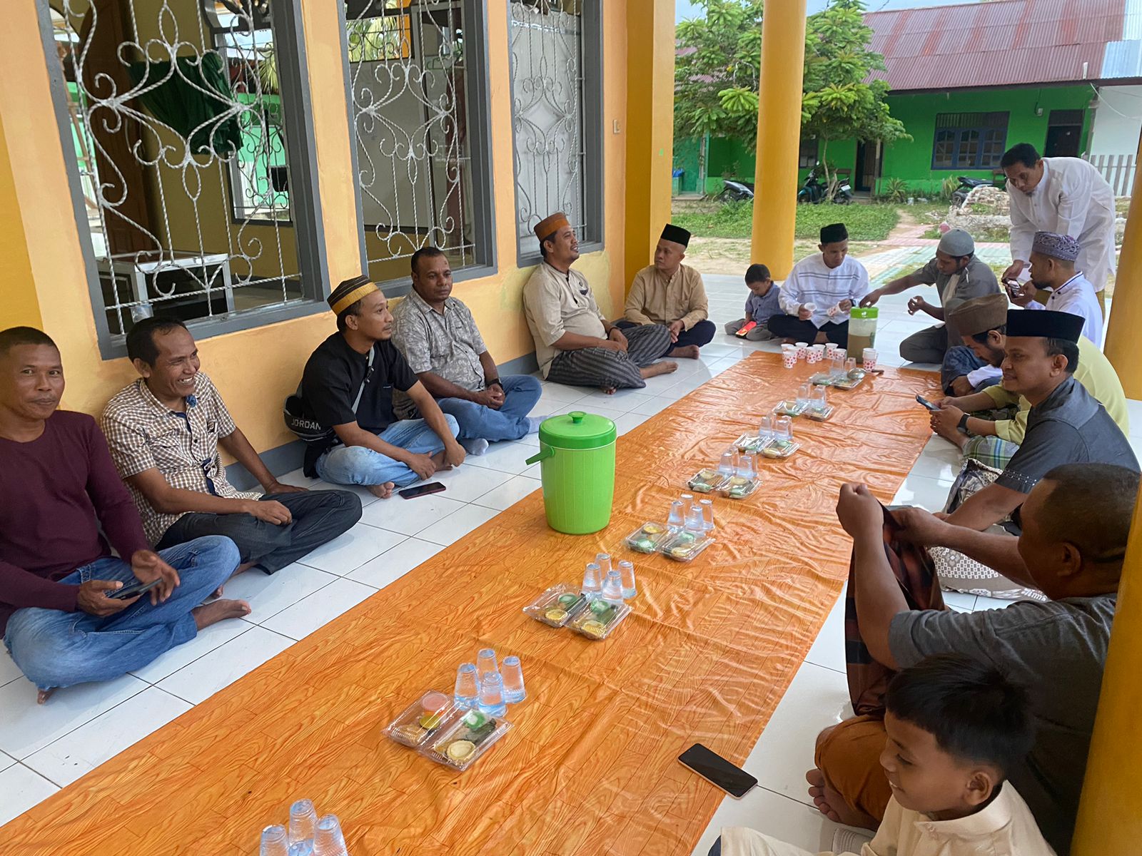 PAS GIBRAN PAPUA BARAT DAYA MELAKUKAN BUKA PUASA BERSAMA SANTRIWATI DAN PENGASUH PONDOK PESANTREN HIDAYATULLAH KAB.SORONG PAPUA BARAT DAYA.