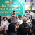 Kapolres Karawang AKBP Wirdhanto Hadicaksono mengelar acara buka puasa bersama dengan para insan press