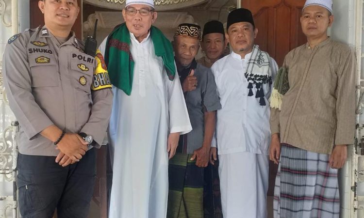 Bhabinkamtibmas Polresta Manado Amankan Pelaksanaan Sholat Jum’at dengan Giat Pos Pajasomat