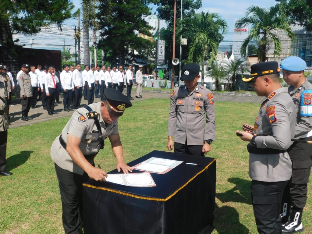 Upacara Serah Terima Jabatan dan Pelantikan Berlangsung Lancar di Polres Bitung