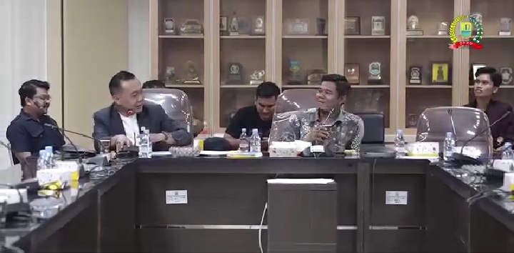 DRPD Kabupaten Karawang Audiensi Dengan Aktifis Karawang Selatan