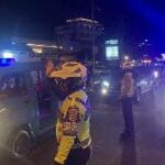 Sat Lantas Berjaga di Keramaian Kota dengan Lampu Biru Siaga