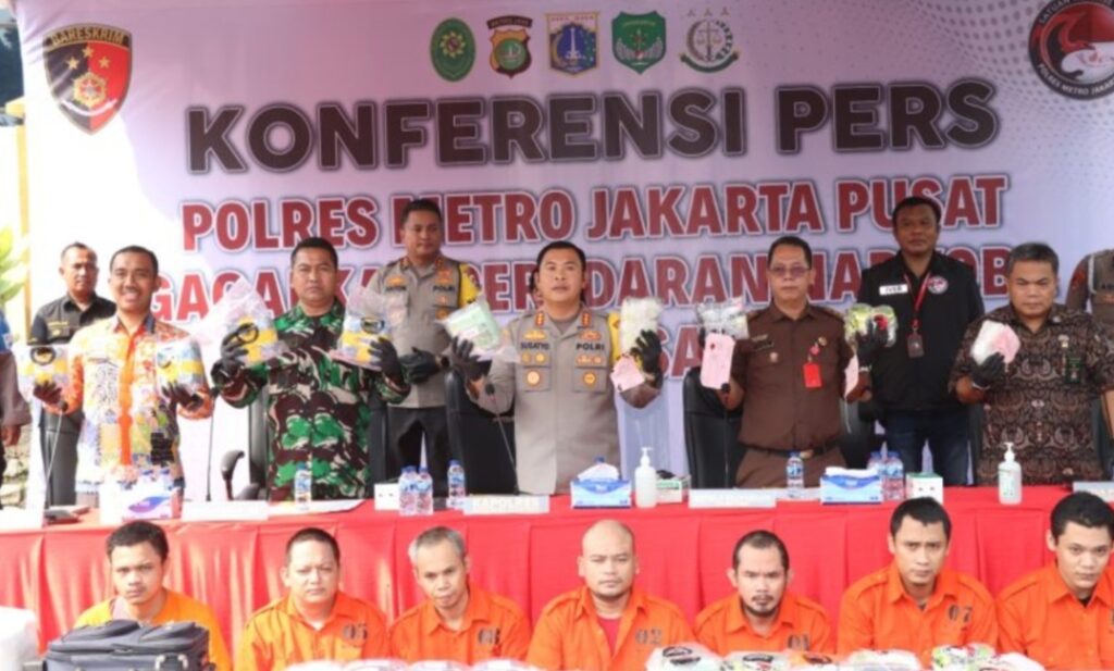 Satuan Reserse Narkoba Polres Metro Jakarta Pusat berhasil menggagalkan peredaran Narkoba sebanyak 49,8Kg