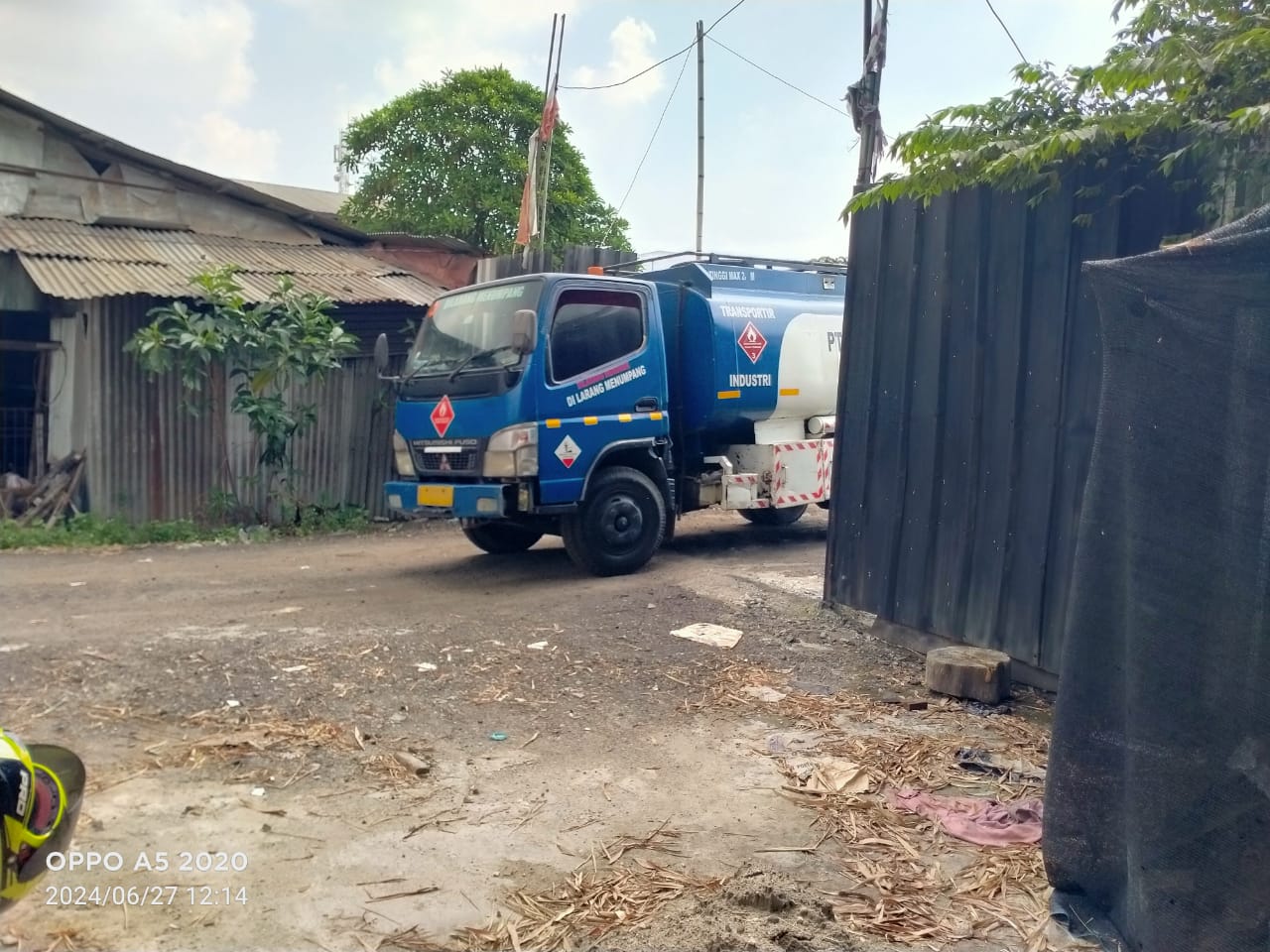 APH Seakan Tak Punya Nyali,Gudang Diduga Penimbun Solar Subsidi Masih Bebas Beroperasi di Wilayah Hukum Kota Tangerang