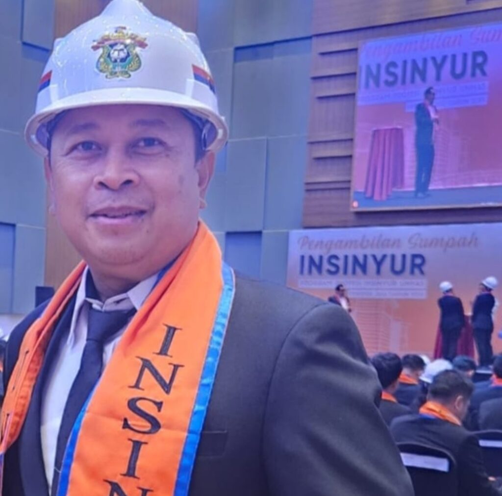 Setelah di Sumpah dan Meraih Gelar Insiyur, Dr. Ashury Perkenalkan 10 Karya Buku Terbarunya