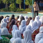 Polisi Blusukan ke Sekolah Dalam Rangka MPLS di SMPN 3 Blanakan