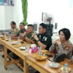 Ngopi Kamtibmas dan Penyuluhan Bahaya Narkoba di RW. 011, Bekasi Timur