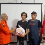 Yayasan Majelis Tafsir Al – Quran ( MTA) dalam rangka memperingati HUT RI yang ke-79 seperti biasa setiap tahun Membagikan Paket Sembako