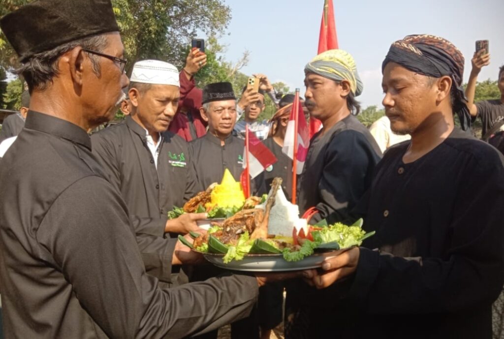 Makom Keramat Ki Buyut Lawi Adakan Haul Ke 29 Tahun