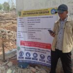 Sudah Tiga hari Proyek Pembangunan Ruang UKS Di SDN Darmawinaya di Kerjakan,Papan Proyek Baru Di Pasang.