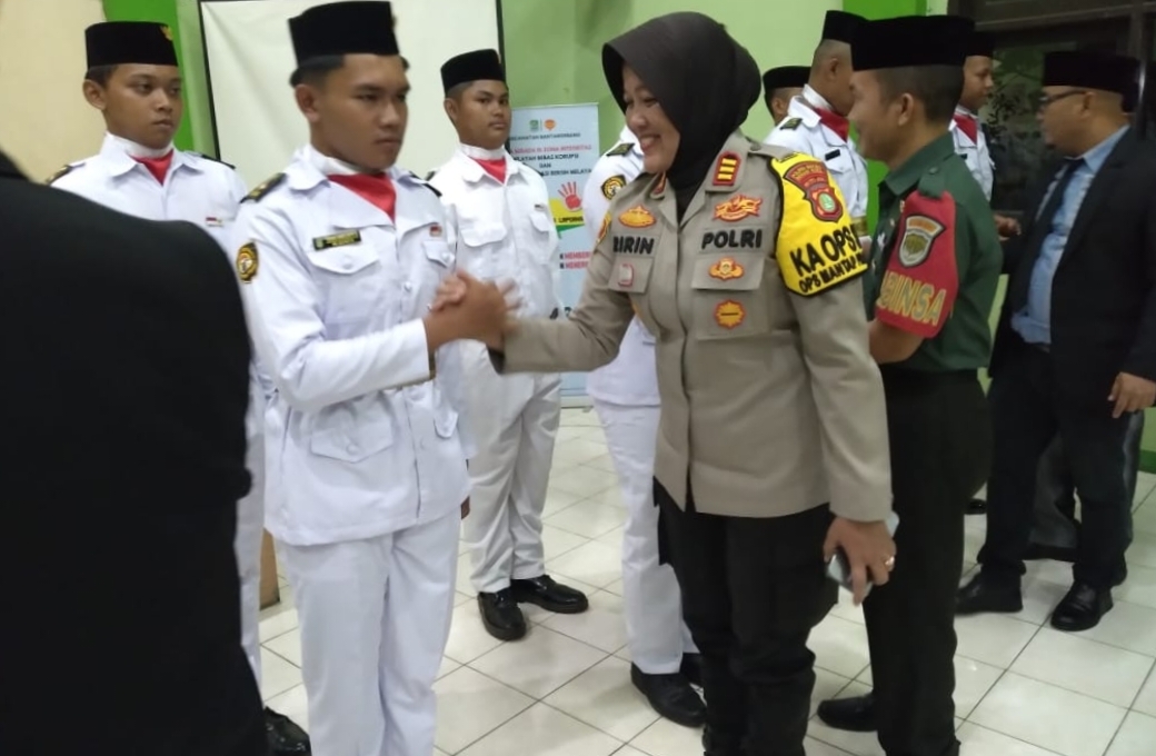 KAPOLSEK BANTAR GEBANG BESERTA UNSUR 3 PILAR HADIRI PENGUKUHAN PASKIBRA 0KECAMATAN BANTAR GEBANG TAHUN 2024