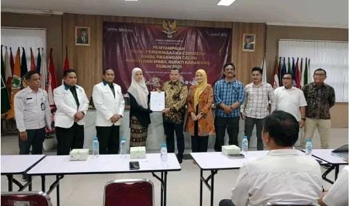 KPU Kabupaten Karawang menyatakan dua pasangan bakal calon Bupati dan wakil Bupati Pemilihan Kepala Daerah (Pilkada) Karawang 2024 dinyatakan lolos tes kesehatan dan tidak terindikasi pernah menyalahgunakan narkotika