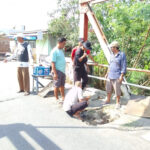 Warga Desa Blanakan Gotong Royong,Perbaiki Jembatan Penghubung Jalan Kabupaten yang Rusak