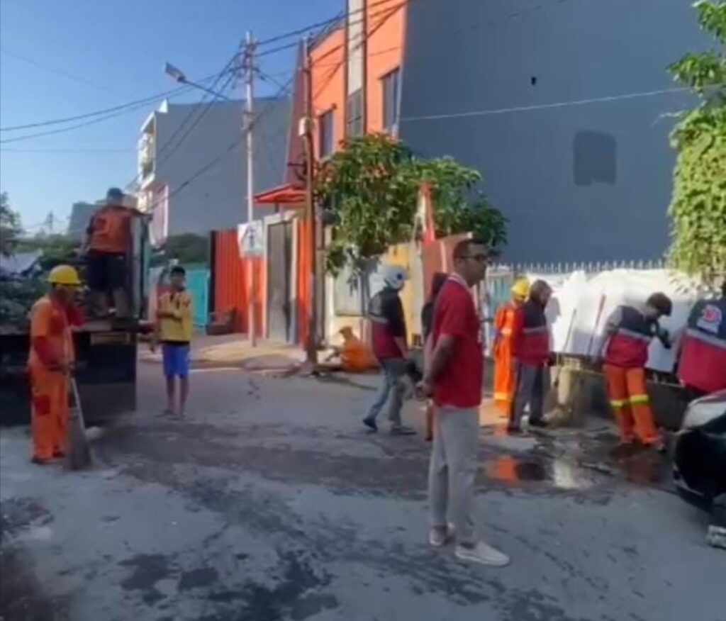 *Kecamatan Makassar Gelar Sabtu Bersih Untuk Mempererat Tali Silaturahmi*