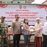*Bentuk Toleransi Antar umat Beragama, Polsek Metro Tamansari dan Vihara Dharma Bakti Bagikan 300 Karung Beras Ke Ponpes Al Bushaeriyah Peringati Hari Santri*
