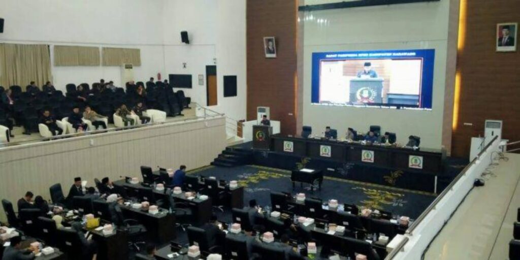 Rapat Paripurna DPRD Karawang, Bentuk Pansus Dan Raperda