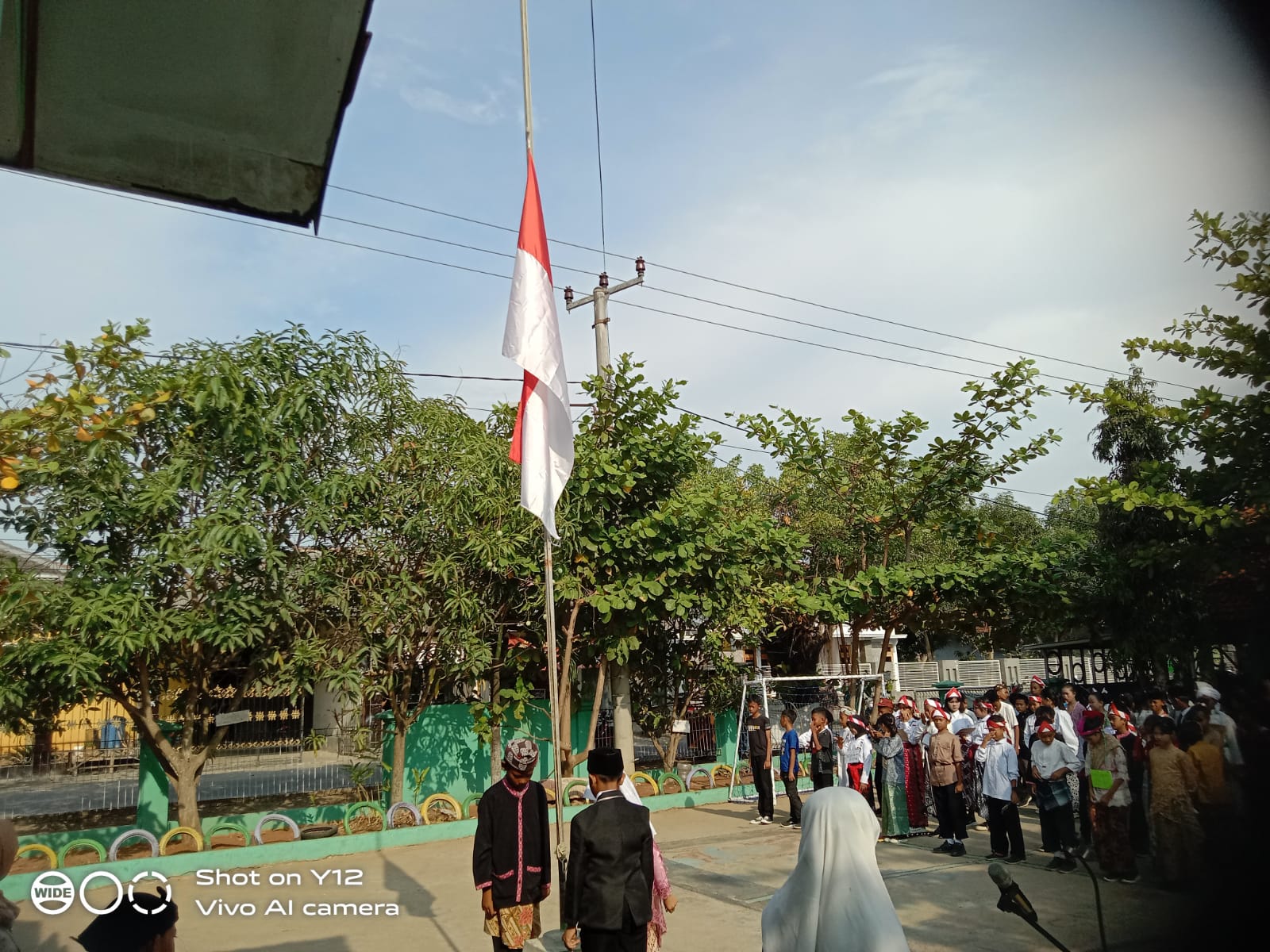 Dengan Semangat Juang Para Pahlawan Kemerdekaan SDN Muara memperingati Hari Pahlawan Dengan Menggelar Karnaval