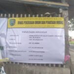 Prihatin Dengan Sempitnya Jalan Blanakan Ciasem Dewan H.Adik Buat TPT Di Sepanjang Jalan.