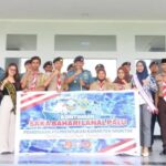 *Komandan Lanal Palu, melepas perwakilan Saka Bahari Lanal Palu di event Saka Bahari Nasional*