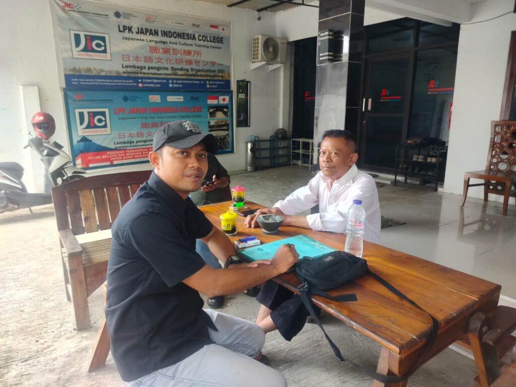 DPP LSM ELANG MAS Dampingi Warga Pusakanegara yang berencana Polisikan Pemilik LPK JAPAN INDONESIA COLLEGE Anjatan,Indramayu.