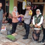 Kapolsek Blanakan Menggerakan dan Dampingi Kelompok Wanita Tani Subur Makmur Dalam Upaya Dukung Program Ketahanan Pangan