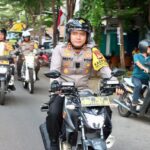 *Kapolres Pelabuhan Makassar AKBP Restu Wijayanto Mengingatkan masyarakat dan personilnya agar tetap utamakan keselamatan Dalam Cuaca Ekstrim, Safety First.*