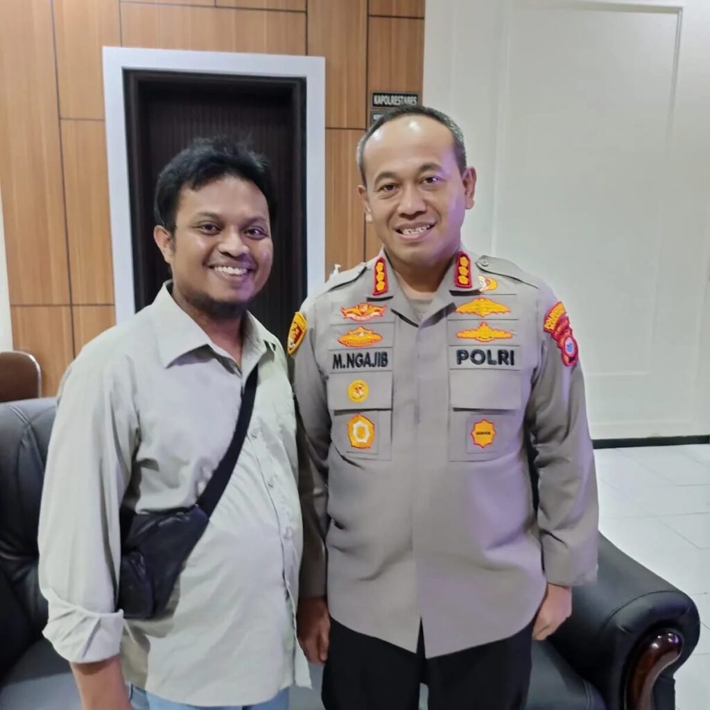 Aswar Mengucapkan Selamat HUT ke-53 Tahun Pada Bpk Kapolrestabes Makassar, Kombes Pol Dr. Mokhammad Ngajib, S.I.K., M.H.,