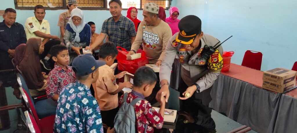 Kapolres Palopo AKBP  Safi’i Nasikin Pimpin Pemberian Makan Bergizi Geratis