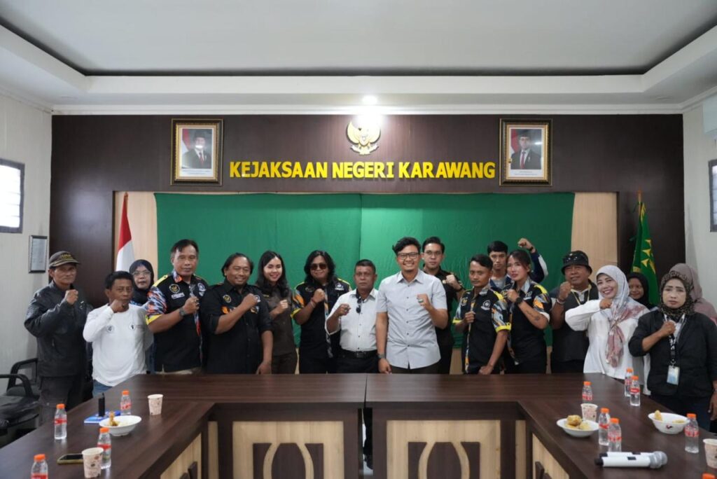 Silaturahmi LSM GMBI Karawang Bersama Kejaksaan Negeri Kabupaten Karawang.