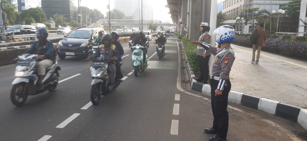 Polda Metro Jaya Terjunkan 90 Personel pengurai Kemacetan di Jakarta