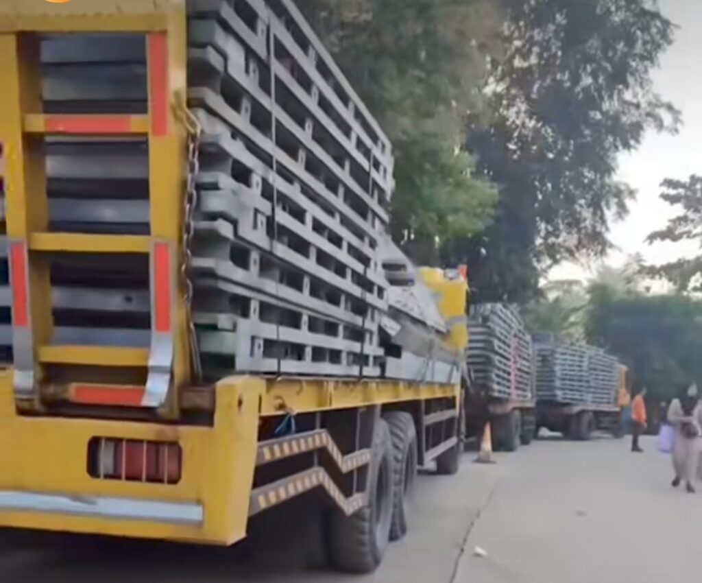 Rangka Jembatan Bailey Tiba di Lokasi, Pemasangan Jembatan Darurat Cicangor Segera Dimulai