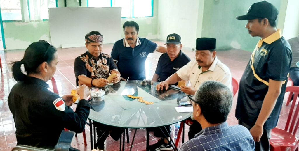 Lakukan Eksebisi di Open Tournament Domino Makassar 2025, Gubernur Kaltara Kalahkan Ketua Umum PB PORDI