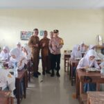 Polsek Blanakan Monitoring Distribusi Makanan Bergizi Gratis Ke Sekolahan  Di Blanakan