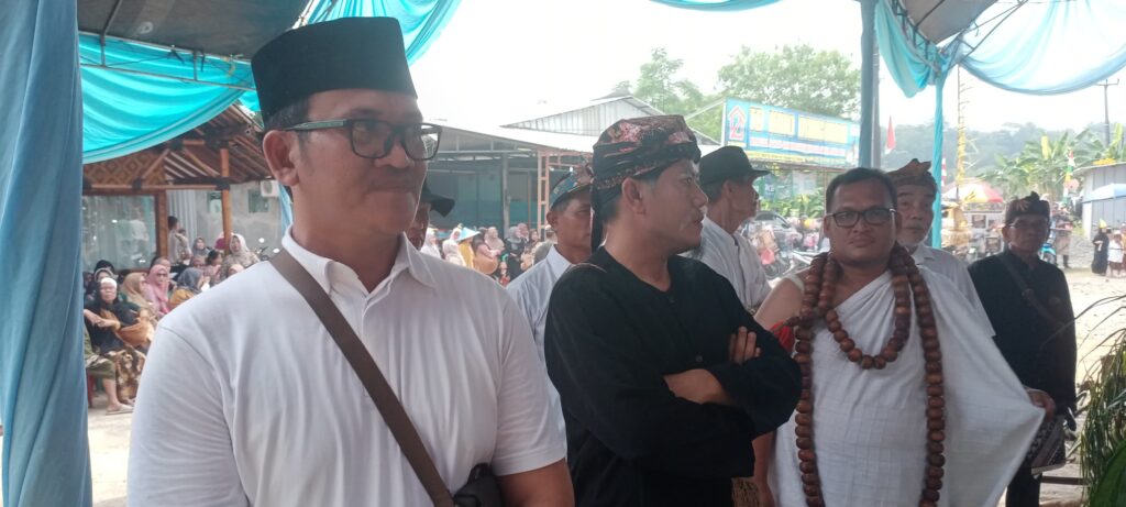 Meriah! Hajat Bumi Desa Kertasari Dimeriahkan Arak-Arakan Dongdang dan Pagelaran Seni