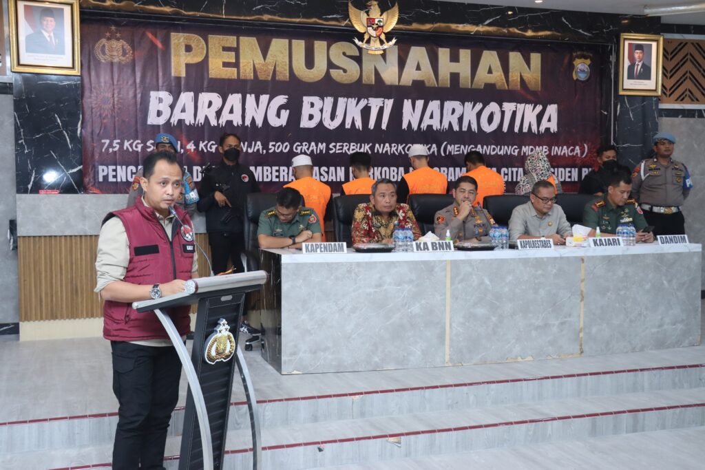 Satresnarkoba Polrestabes Makassar Musnahkan 11 Kg Barang Bukti Narkotika Hasil Ungkap Kasus