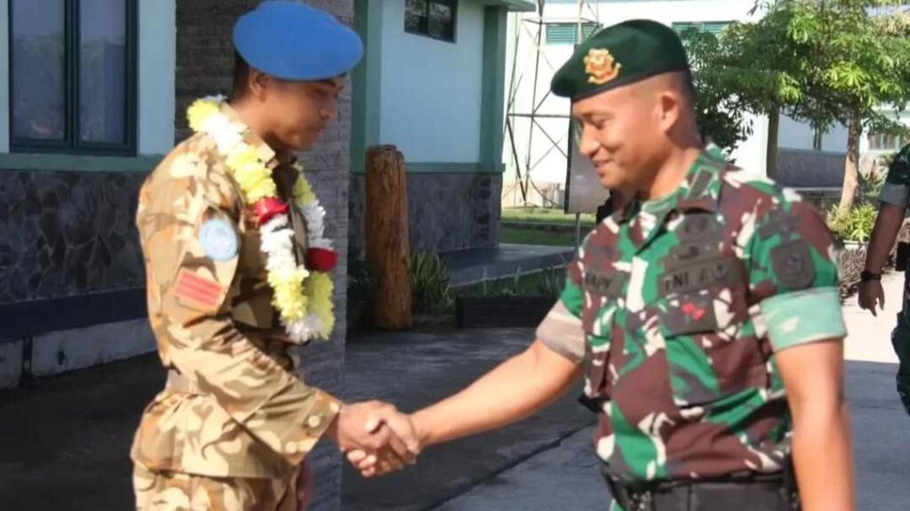 Prajurit Yonif 318 Kostrad Sambut Kepulangan Personel BP Satgas Kontingen Garuda UNIFIL 2024–2025.
