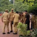 Bupati Karawang Pimpin Apel Pagi dan Halal Bihalal di Plaza Pemda