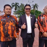 Peringatan Hari Pendidikan Nasional di Karawang Berlangsung Khidmat, Abdul Aziz Tekankan Pentingnya Fasilitas Pendidikan yang Merata
