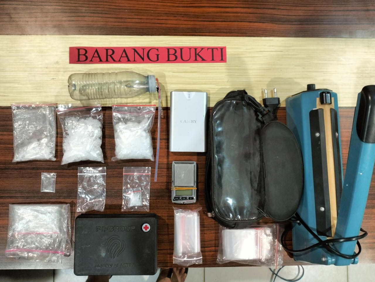 Kolaka Gempar: Satresnarkoba Polres Kolaka Bongkar Sindikat Narkoba, Amankan 109,5 Gram Sabu
